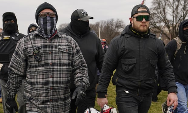 Judge orders two Proud Boys leaders held in custody over Capitol attack