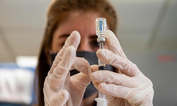 US lifts pause on Johnson & Johnson vaccine after advisers say benefits outweigh risk