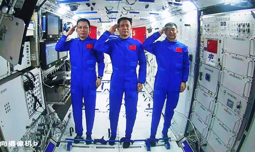 Chinese astronauts make first space walk outside new station