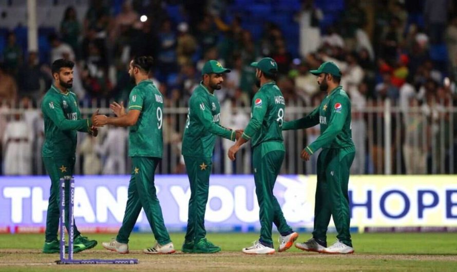 Malik sizzles in Pakistan’s 72-run win, to face Australia in semifinals
