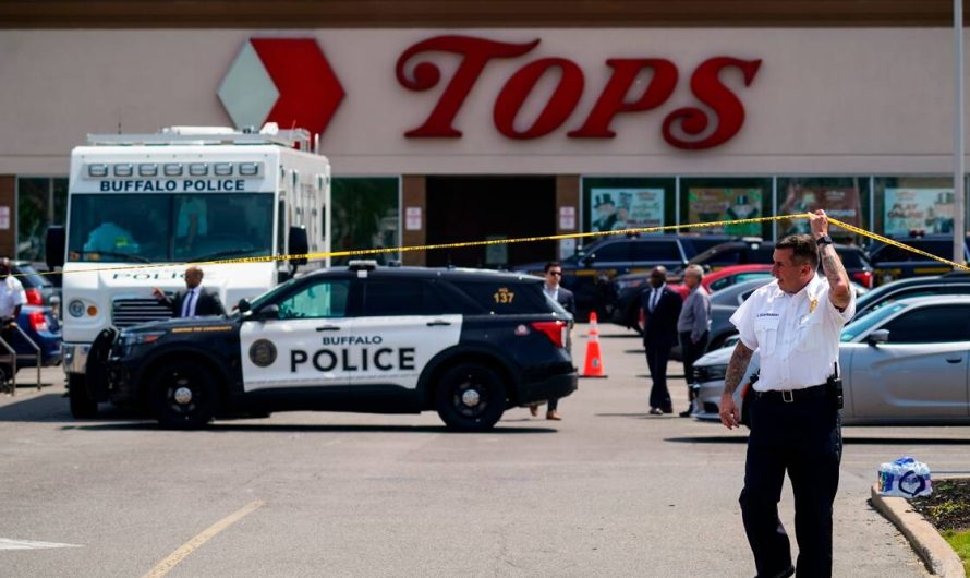 New York: ‘Hero’ guard, shoppers among Buffalo shooting victims